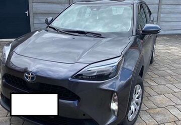 Toyota Yaris Cross 75.500 km 18.700 &euro; Perlesreut 94157
