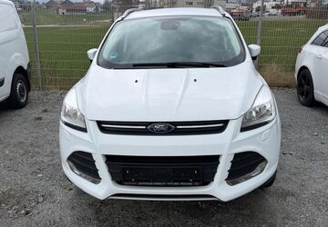 Ford Kuga 148.474 km 4.999 &euro; Röhrnbach 94133