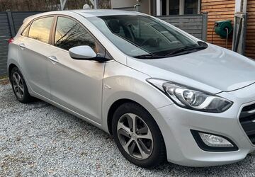Hyundai i30 89.000 km 9.200 &euro; Passau 94034