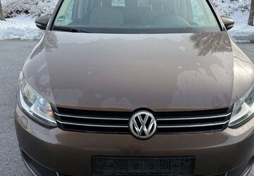 VW Touran 118.938 km 6.950 &euro; Salzweg 94121