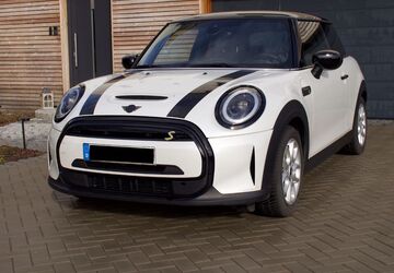 Mini Cooper SE 10.832 km 21.900 &euro; Fürstenzell 94081