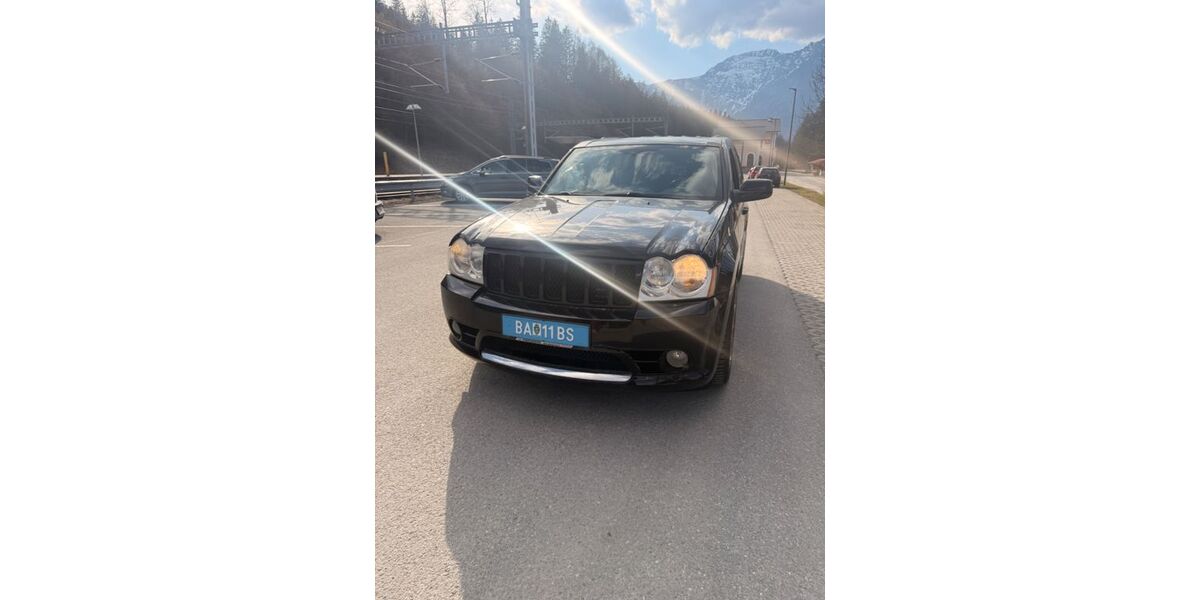 Jeep Grand Cherokee 98.000 km 13.900 &euro; Passau 94032