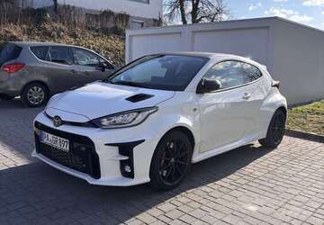 Toyota Yaris 49.300 km 29.999 &euro; Fürstenstein 94538