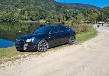 Opel Insignia 68.500 km 16.900 &euro; Thurmansbang 94169