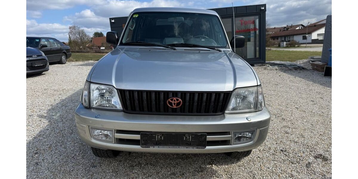 Toyota Land Cruiser 238.400 km 6.900 &euro; Salzweg 94121