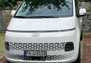 Hyundai STARIA 25.920 km 38.970 &euro; Passau 94032