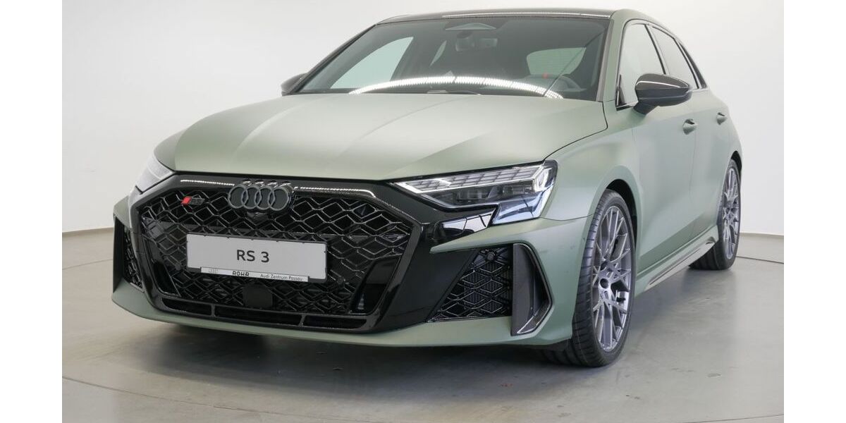 Audi RS3 4.000 km 82.490 &euro; Passau 94036