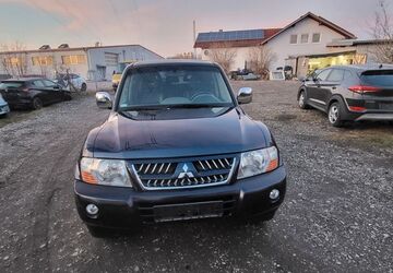 Mitsubishi Pajero 159.200 km 10.900 &euro; Vilshofen-Pleinting 94474
