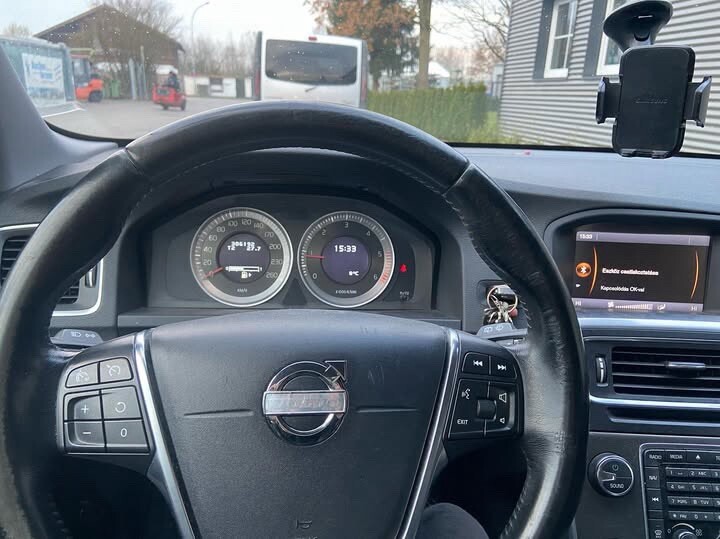 Volvo V60 300.000 km 5.000 &euro; Bad Füssing 94072