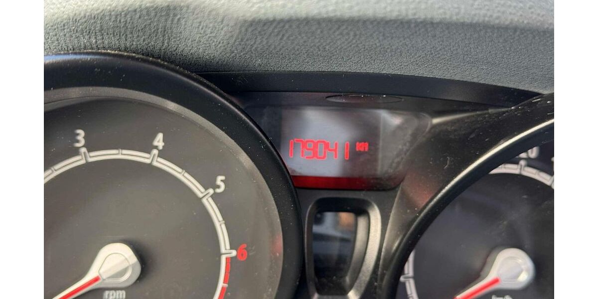 Ford Fiesta 180.000 km 1.850 &euro; Pocking 94060