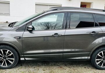 Ford Kuga 102.000 km 13.300 &euro; Ortenburg 94496