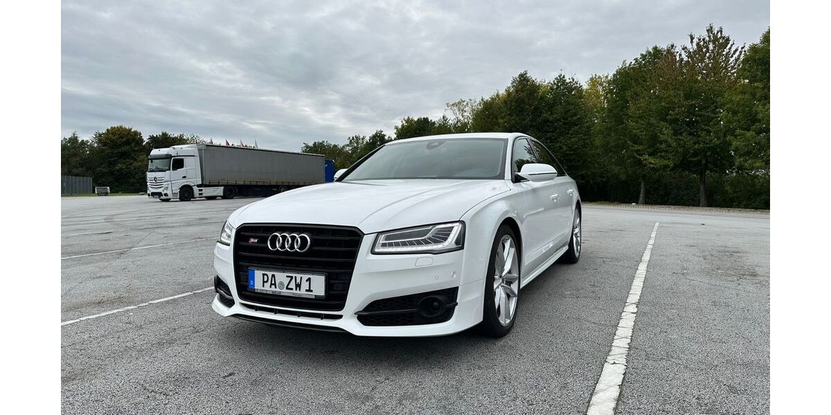 Audi S8 46.820 km 54.900 &euro; Vilshofen an der Donau 94474