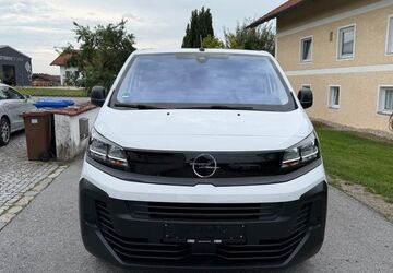 Opel Vivaro 73.046 km 15.990 &euro; Eging am See 94535
