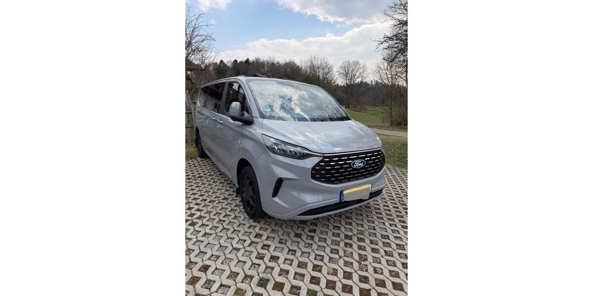 Ford Tourneo Custom 16.000 km 39.900 &euro; Perlesreut 94157