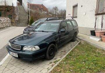 Volvo V70 270.000 km 1.200 &euro; Schöllnach 94508