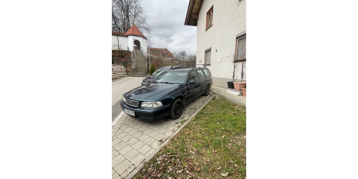 Volvo V70 270.000 km 1.200 &euro; Schöllnach 94508