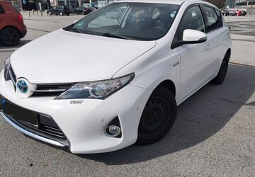 Toyota Auris 325.000 km 6.800 &euro; Passau 94036