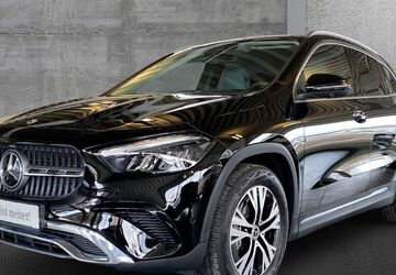 Mercedes-Benz GLA 180 4.900 km 39.990 &euro; Röhrnbach 94133