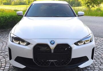 BMW i4 28.600 km 36.300 &euro; Bad Füssing 94072