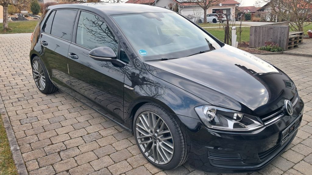 VW Golf 211.756 km 6.499 &euro; Hofkirchen 94544