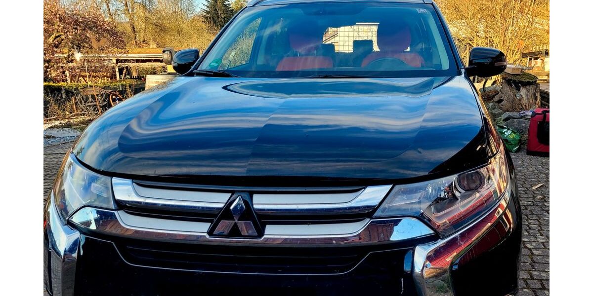 Mitsubishi Outlander 118.500 km 13.900 &euro; Vilshofen a.d.Donau 94474