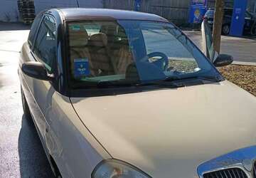 Lancia Ypsilon 135.000 km 1.500 &euro; Passau 94032