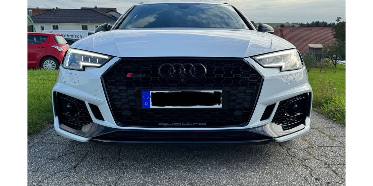 Audi RS4 54.850 km 52.500 &euro; Hauzenberg 94051