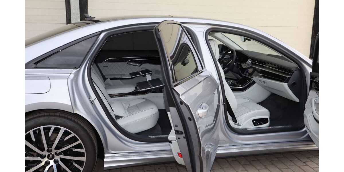 Audi A8 8.000 km 104.700 &euro; Passau 94034