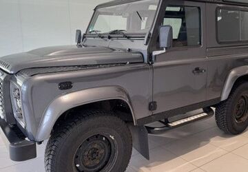 Land Rover Defender 122.300 km 38.790 &euro; Passau 94036